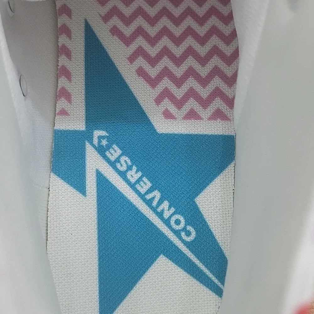 Converse High-Top Sneakers with Colorful Zigzag Pattern